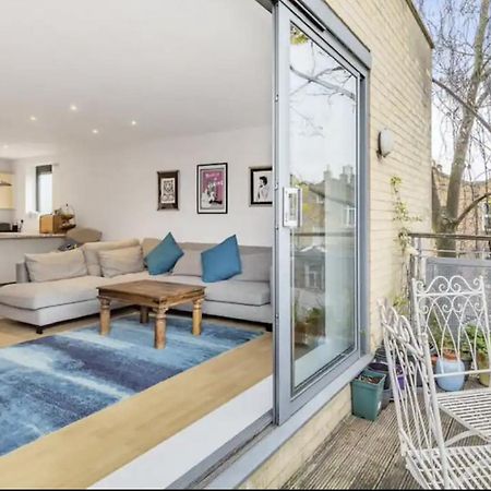 Spacious, Bright And Modern Flat In Holloway London Kültér fotó