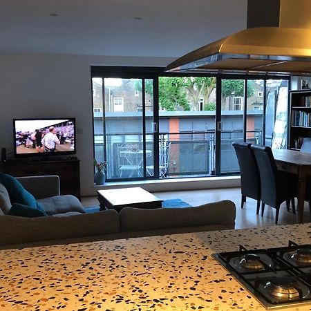 Spacious, Bright And Modern Flat In Holloway London Kültér fotó